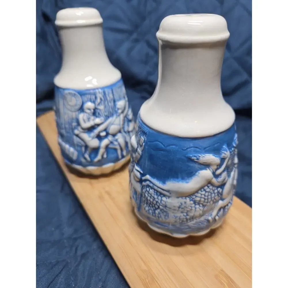 Retro Set of 2 Salt or Peppers Shakers Ceramic Horse & Rider & Stable Scene 1999